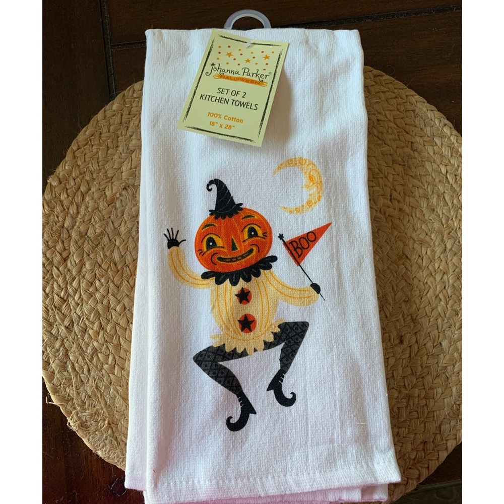 Johanna Parker Halloween Kitchen Towels Set